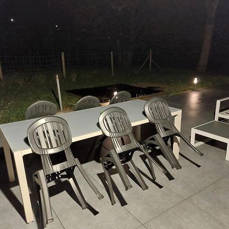 Le Reposoir Maison spacieuse avec feu au bois Bertogne Extérieur photo