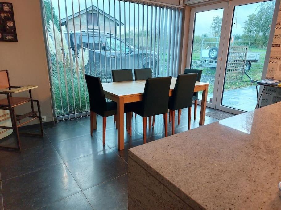 Le Reposoir Maison spacieuse avec feu au bois Bertogne Extérieur photo